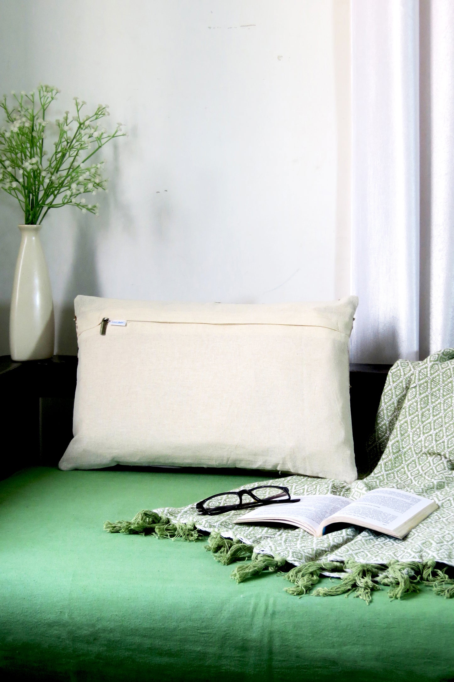 Hand Embroidery Desert pearl tissue cushion cover