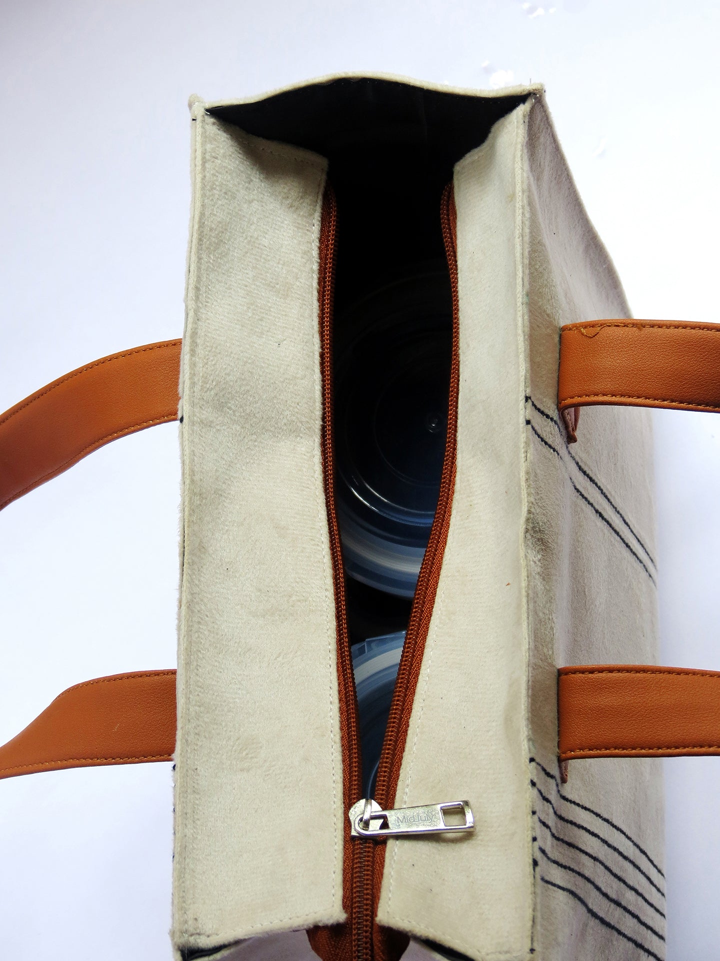 Velvet Tiffin Companion – Beige Lunch Bag with Bottle Space