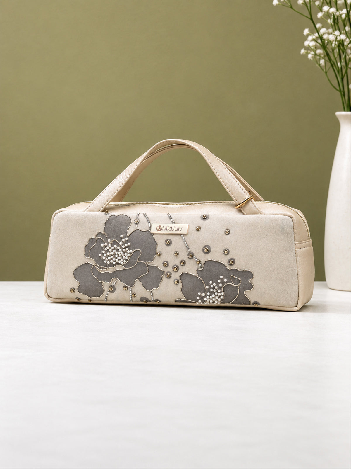The Art of Being Admired Clutch