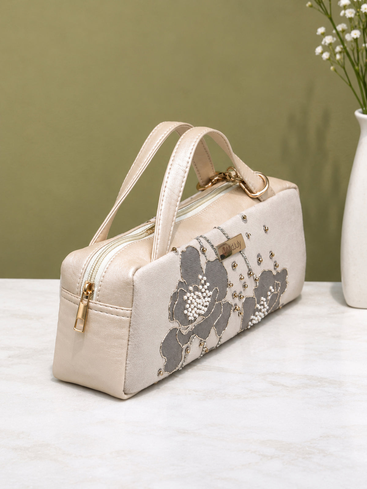 The Art of Being Admired Clutch