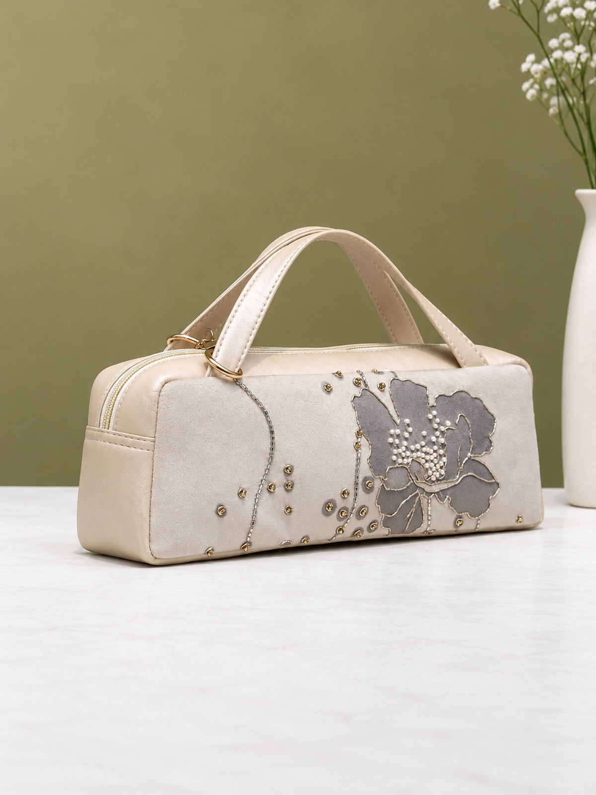 The Art of Being Admired Clutch