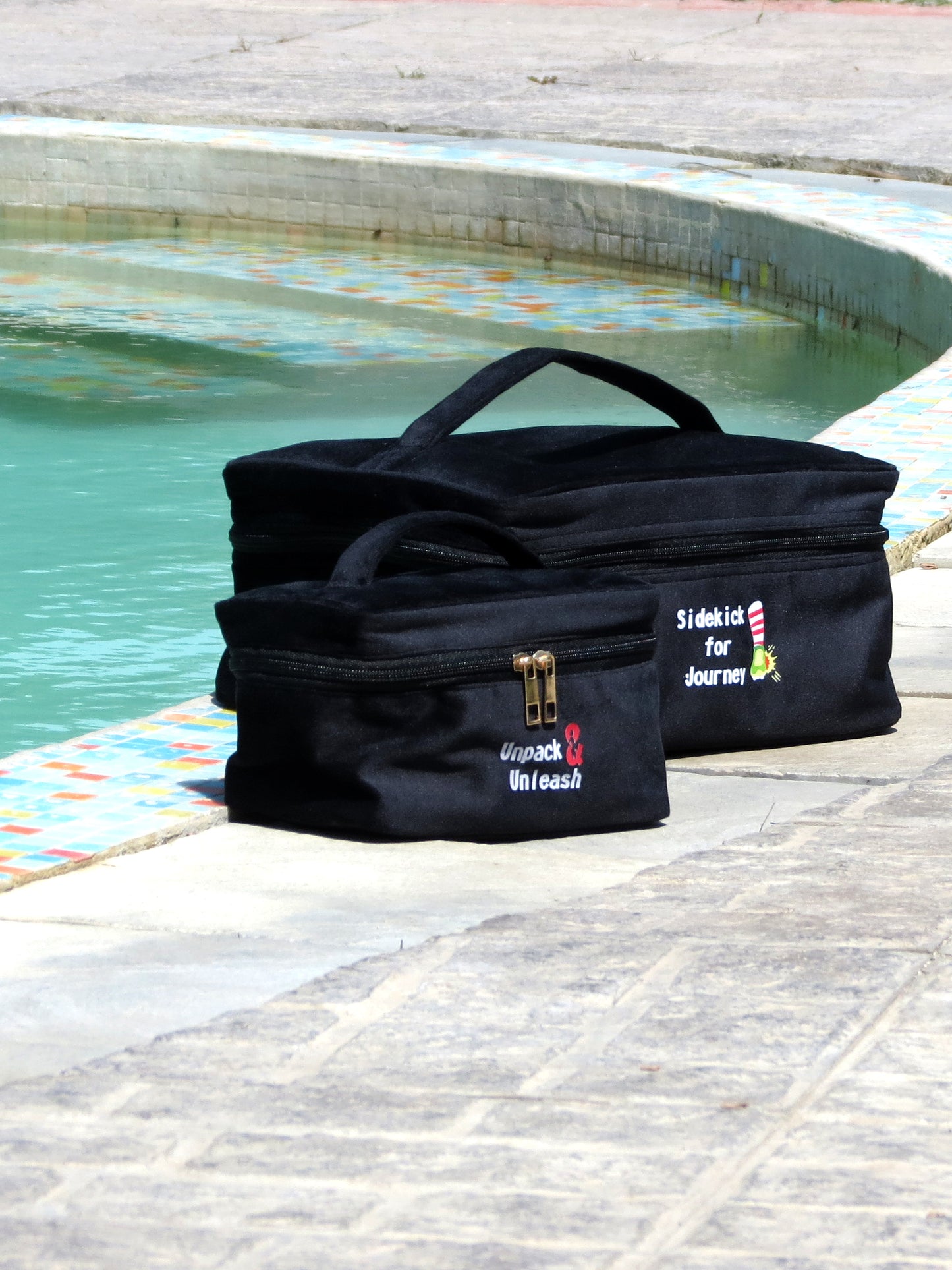 Black Currant Travel pouch set of 4