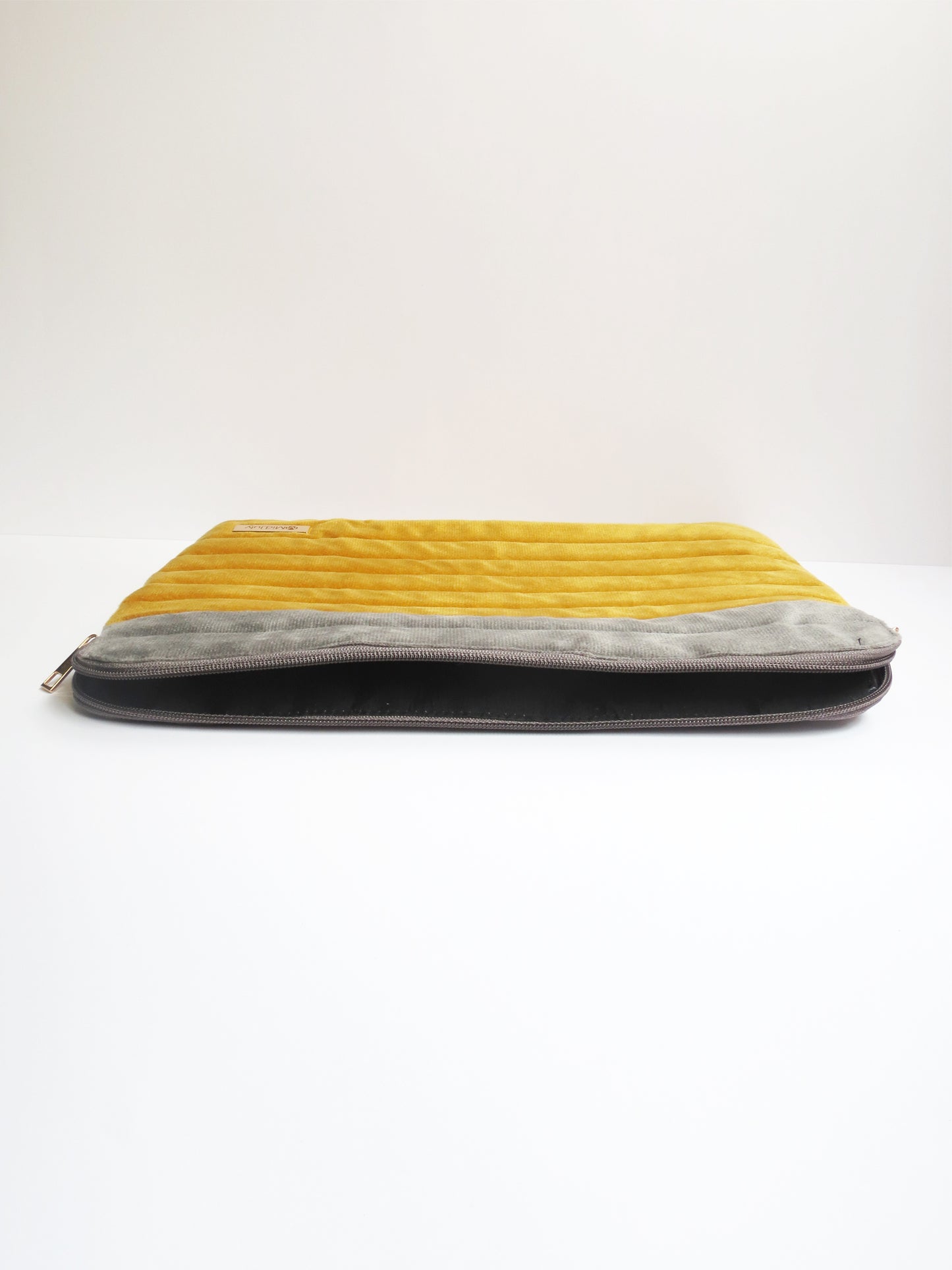 Velvet Laptop Sleeve – Yellow