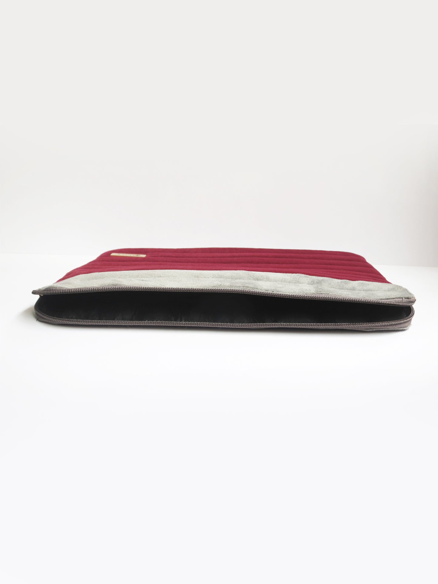Velvet Laptop Sleeve – Maroon