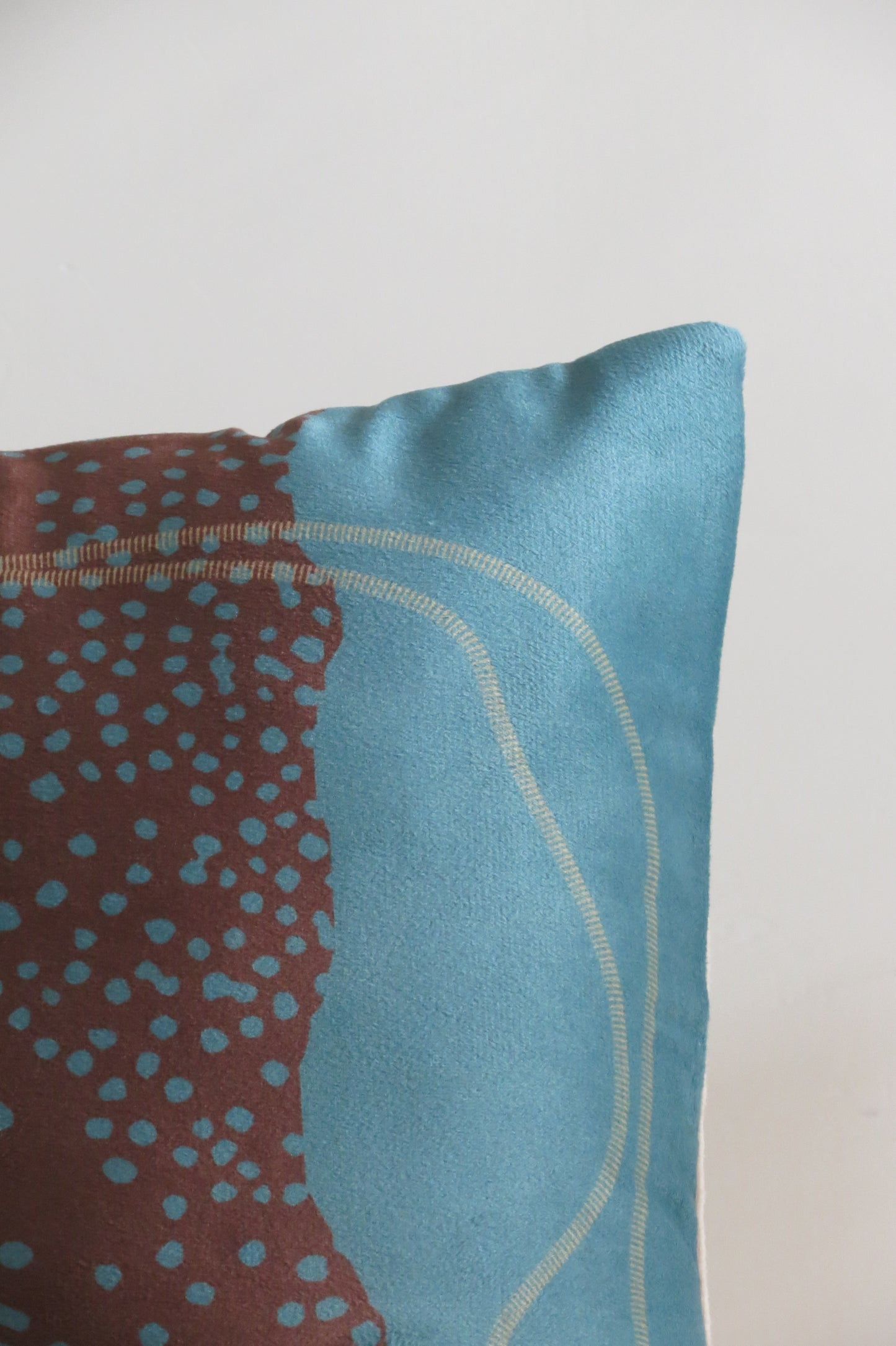 Abstract nature-inspired cushion cover